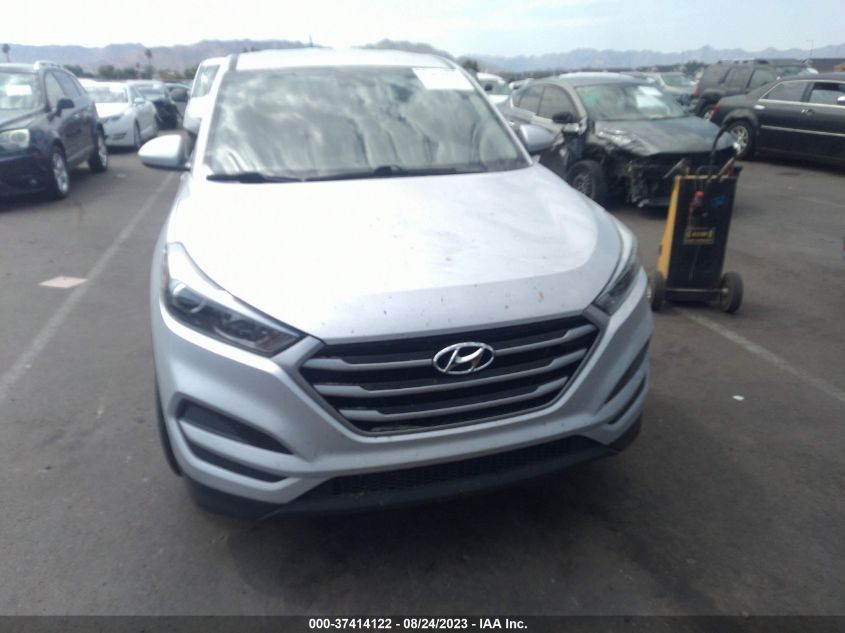 2017 HYUNDAI TUCSON SE - KM8J23A49HU570015