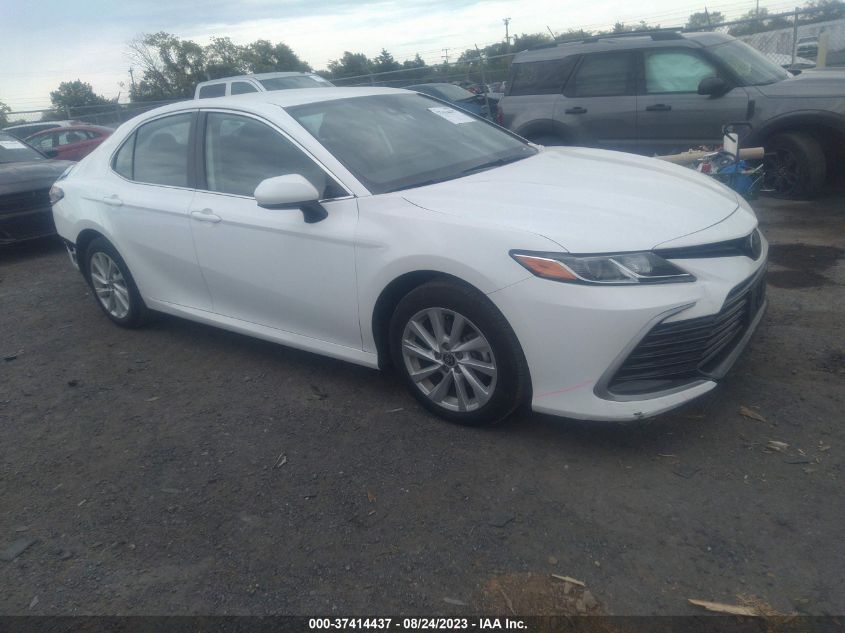 2022 TOYOTA CAMRY LE - 4T1C11AK2NU076816