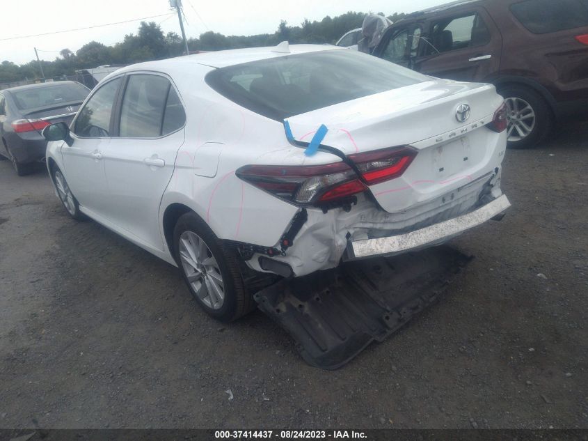 2022 TOYOTA CAMRY LE - 4T1C11AK2NU076816