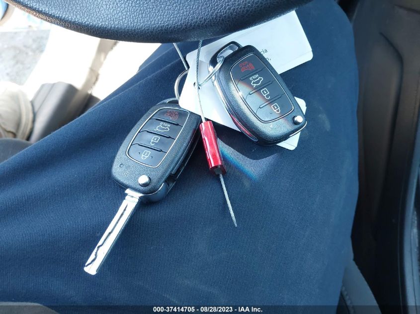 2017 HYUNDAI TUCSON SE - KM8J3CA40HU465344