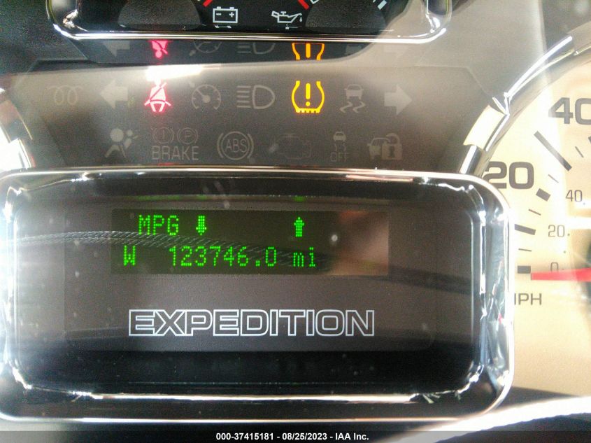 2014 FORD EXPEDITION EL XLT/KING RANCH - 1FMJK1J53EEF49230