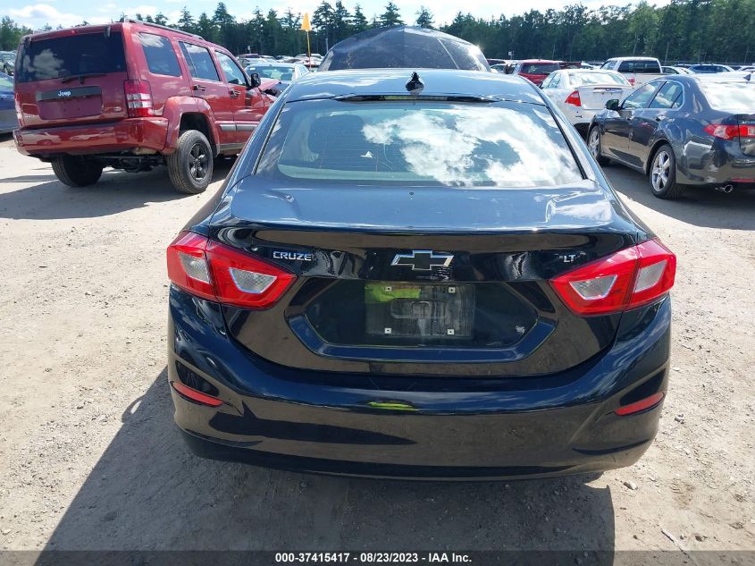 2018 CHEVROLET CRUZE LT - 1G1BE5SM2J7238182