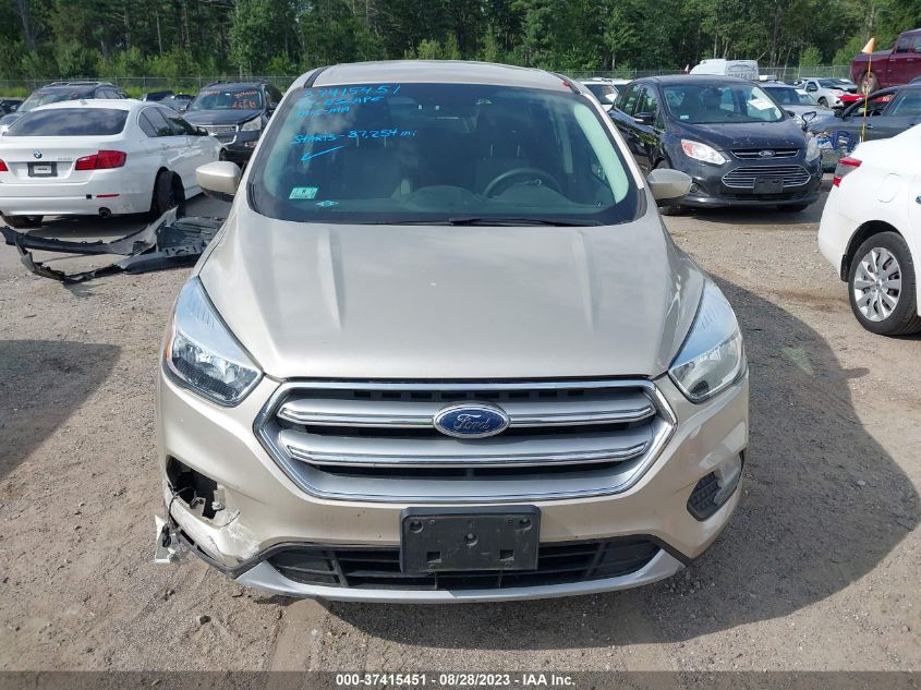 2017 FORD ESCAPE SE - 1FMCU9GDXHUA97884