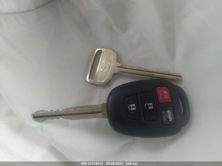 2015 TOYOTA COROLLA LE - 5YFBURHE2FP319321