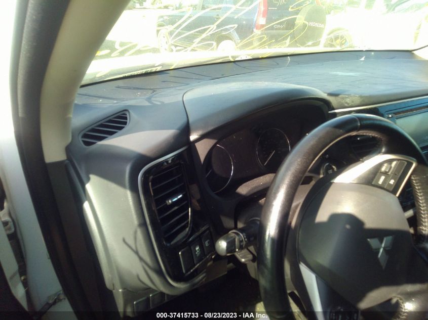 2014 MITSUBISHI OUTLANDER SE - JA4AD3A37EZ011951