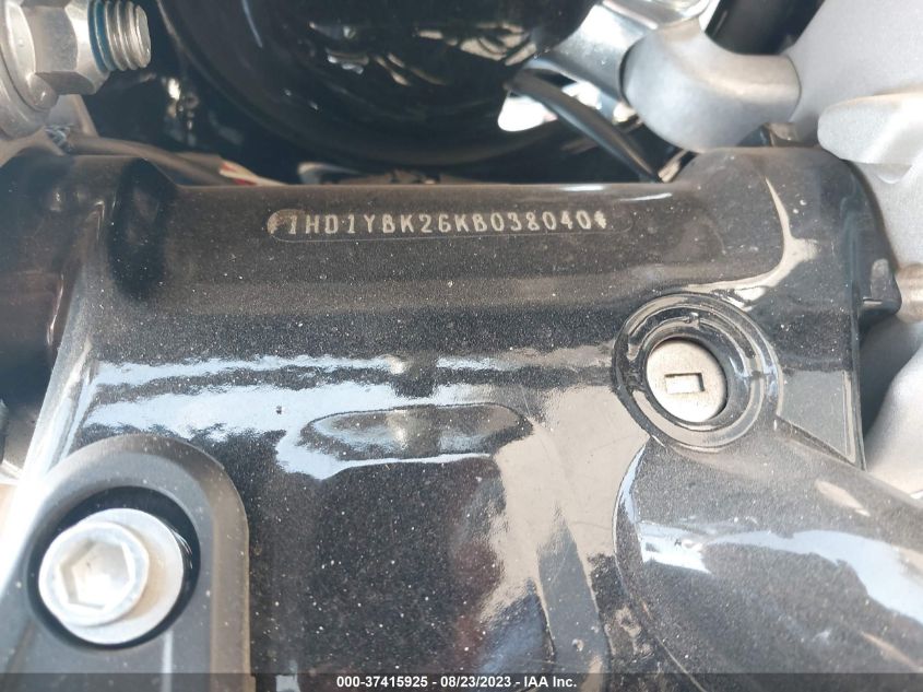 2019 HARLEY-DAVIDSON FLHCS 1HD1YBK26KB038040