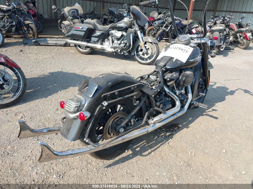 2019 HARLEY-DAVIDSON FLHCS 1HD1YBK26KB038040