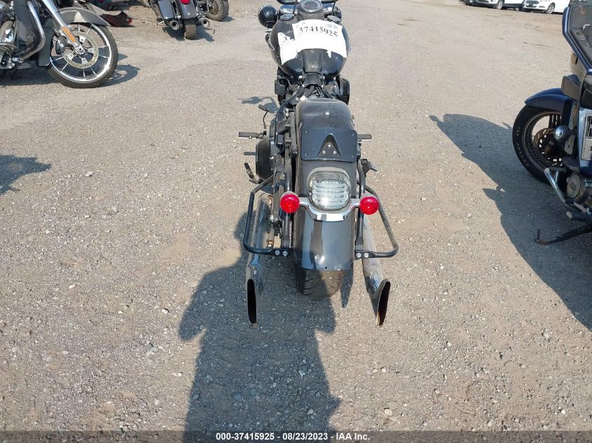 2019 HARLEY-DAVIDSON FLHCS 1HD1YBK26KB038040