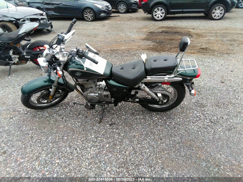 2001 SUZUKI GZ250 - JS1NJ48A512102255
