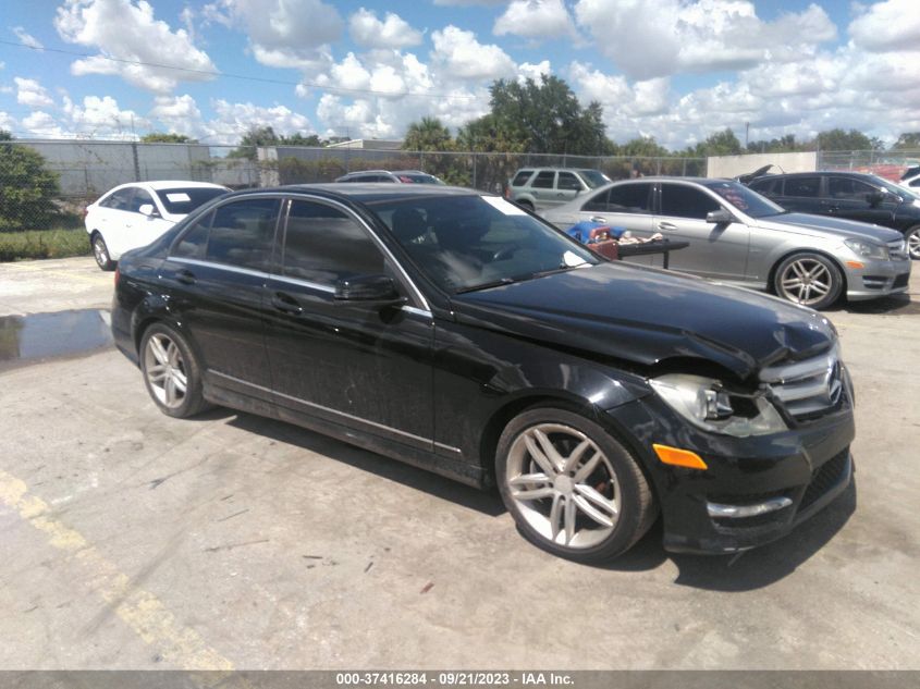 2013 MERCEDES-BENZ C 250 SPORT/LUXURY - WDDGF4HB8DR245906