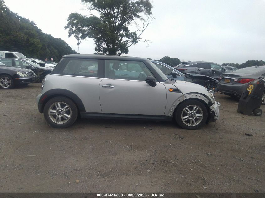 2013 MINI COOPER HARDTOP - WMWSU3C59DT544729