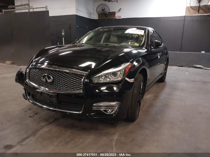 2015 INFINITI Q70 JN1BY1AR4FM562542