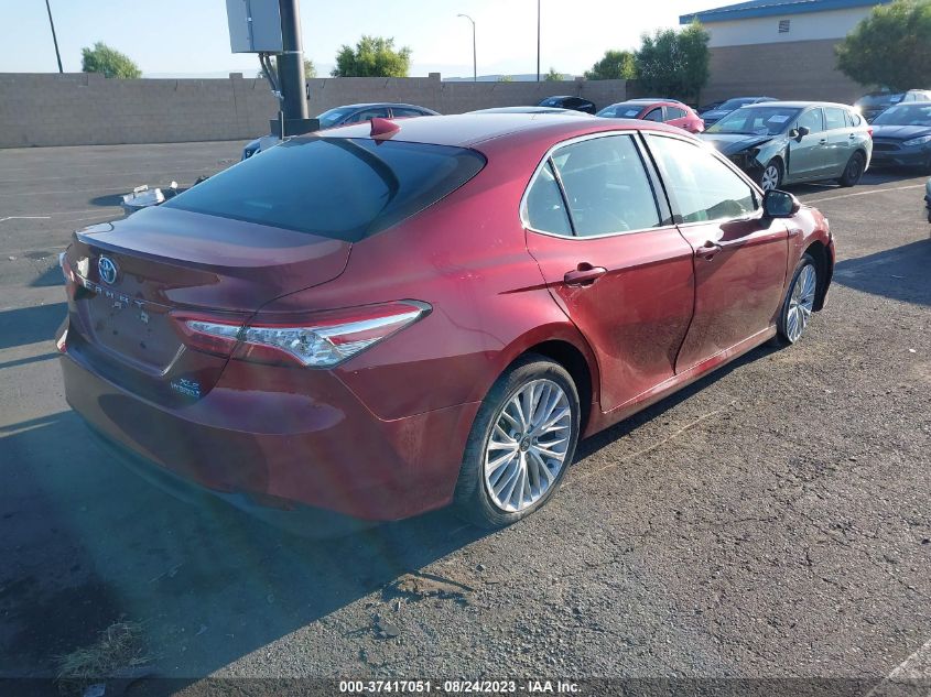 2020 TOYOTA CAMRY HYBRID XLE - 4T1F31AK7LU544639