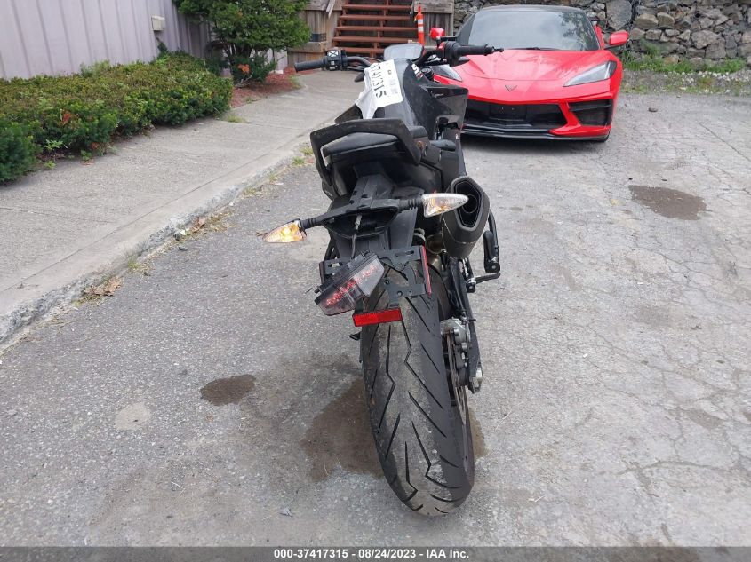 2021 KTM 890 DUKE R VBKTU9400MM812122