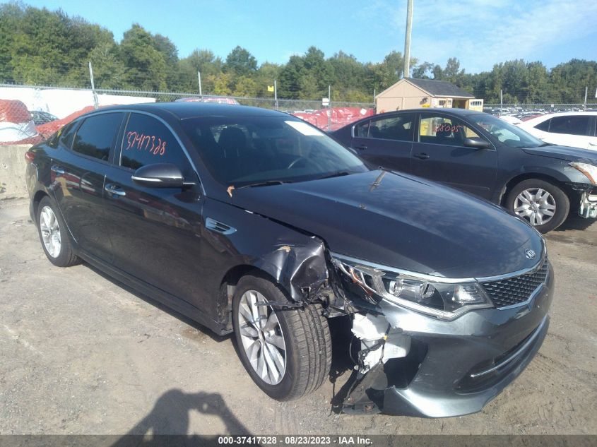 2018 KIA OPTIMA S - 5XXGT4L35JG191384