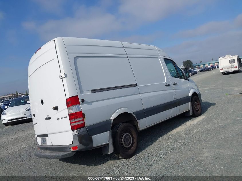2014 MERCEDES-BENZ SPRINTER CARGO VANS WD3PE7CC7E5853126