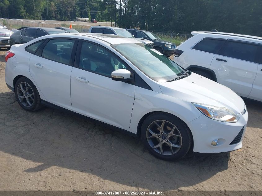 2014 FORD FOCUS SE - 1FADP3F2XEL443551