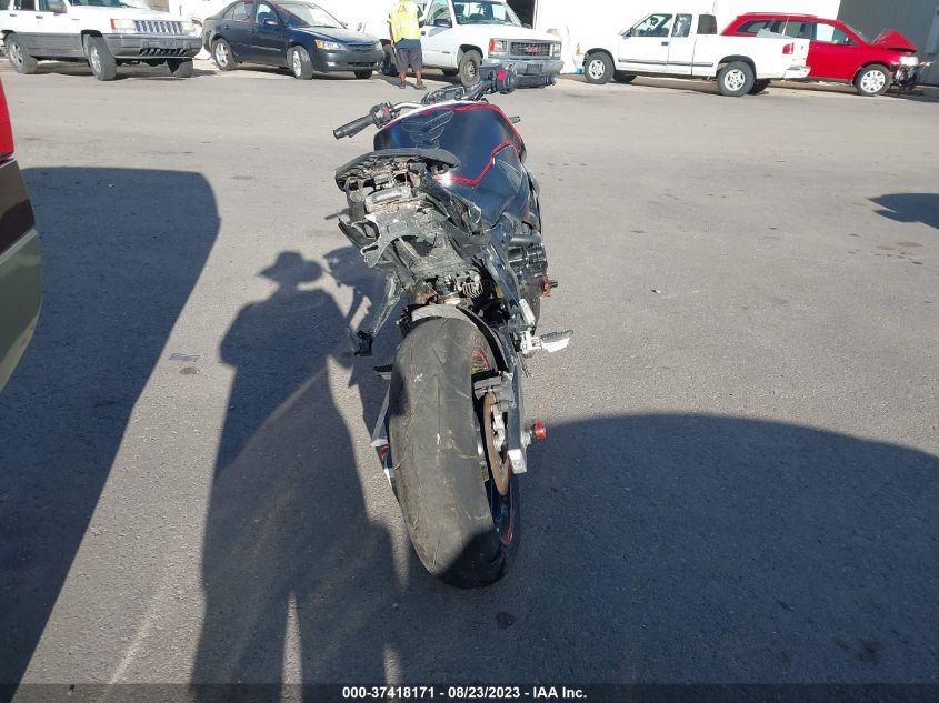 2015 SUZUKI GSX-S750 - JS1GR7NA9F2102323