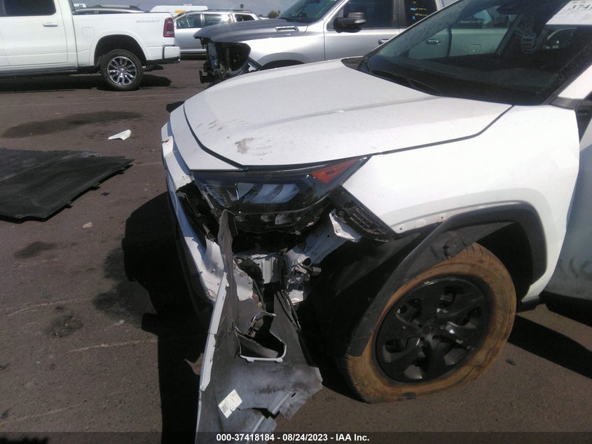 VIN 2T3F1RFV7KW010358 2019 TOYOTA RAV4 LE