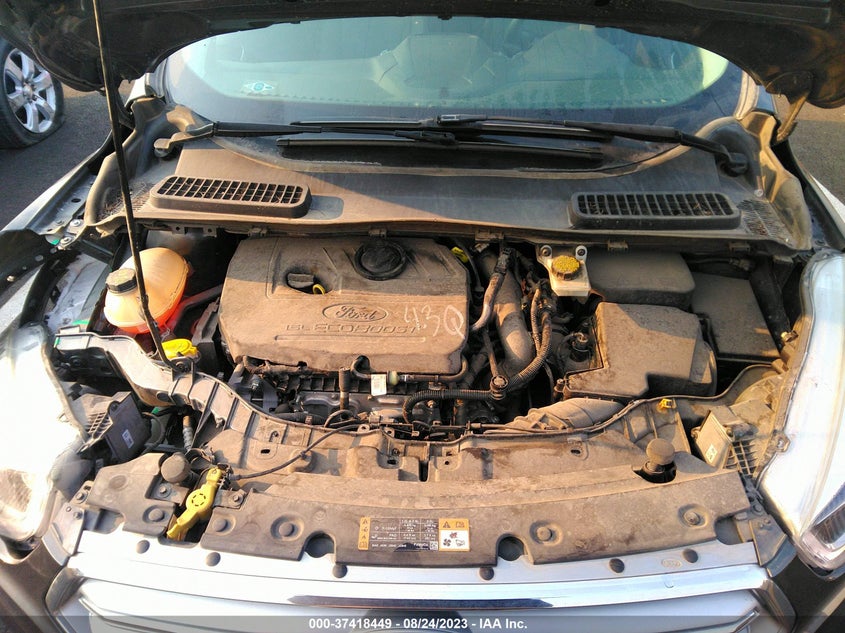 VIN 1FMCU9GD3HUC81015 2017 FORD ESCAPE SE