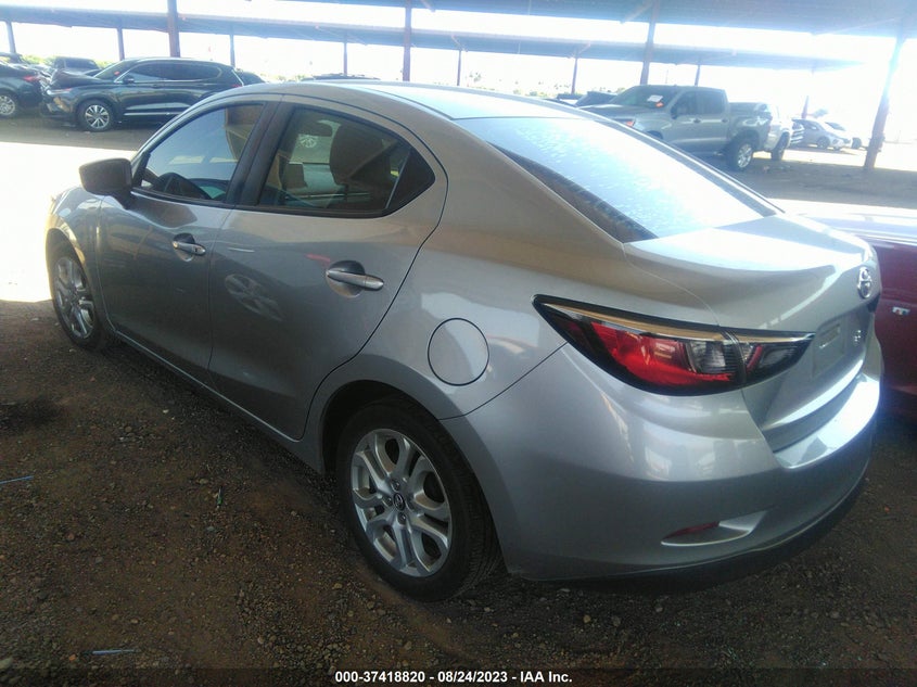 VIN 3MYDLBYVXJY305597 2018 TOYOTA YARIS IA