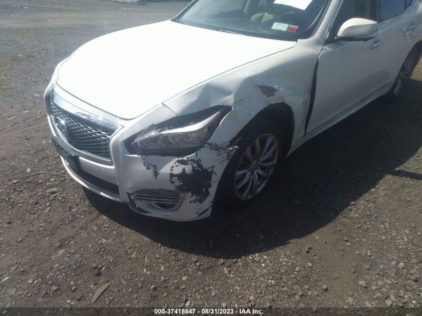 2015 INFINITI Q70 JN1BY1AR1FM562238
