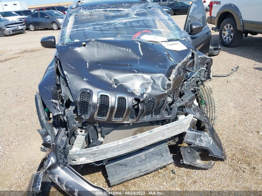 VIN 1C4PJLCB0HW586427 2017 JEEP CHEROKEE LATITUDE