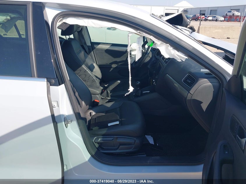 VIN 3VWB67AJ0HM320805 2017 VOLKSWAGEN JETTA 1.4T SE