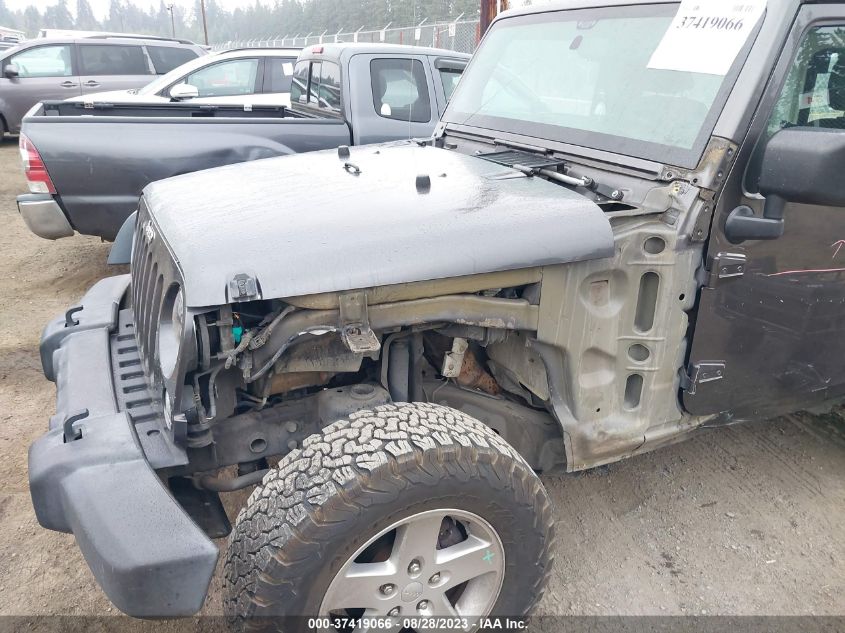 2014 JEEP WRANGLER SPORT - 1C4AJWAG9EL249550