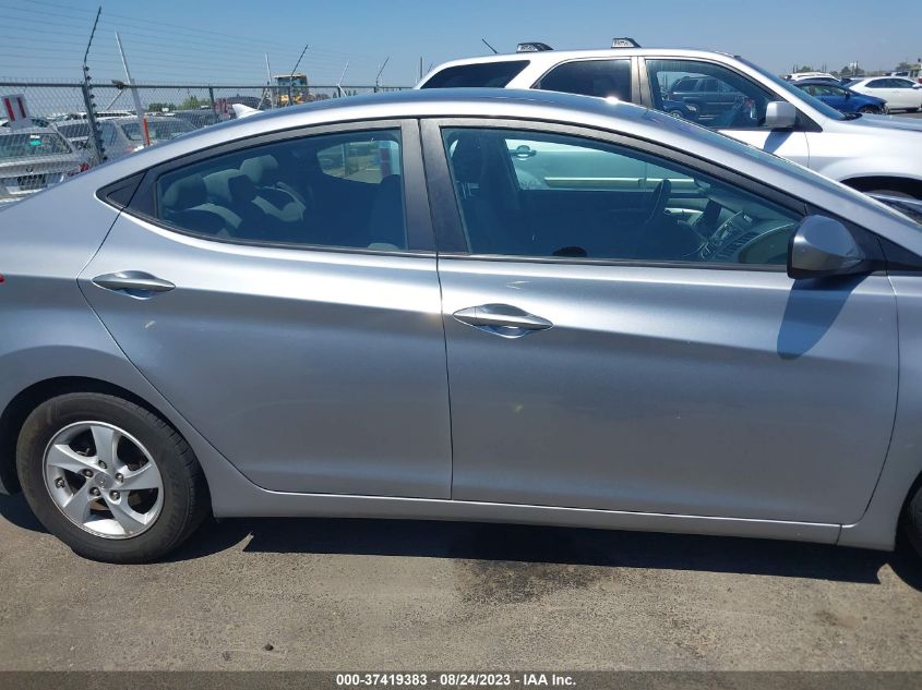 2015 HYUNDAI ELANTRA SE - 5NPDH4AE8FH557004