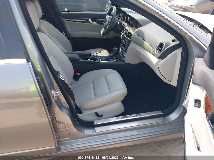 2014 MERCEDES-BENZ C 250 SPORT/LUXURY WDDGF4HB9ER314328