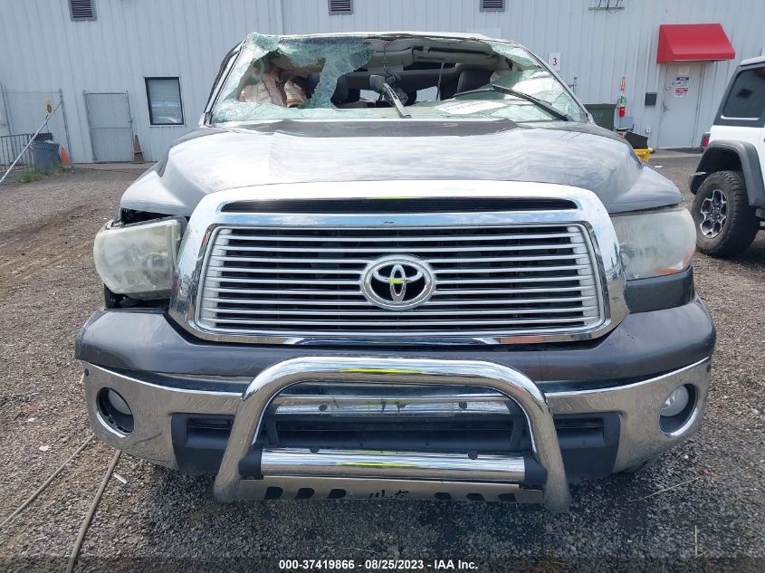2013 TOYOTA TUNDRA 4WD TRUCK LTD/PLATINUM - 5TFHY5F11DX295843