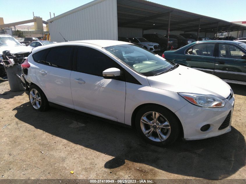 2014 FORD FOCUS SE - 1FADP3K21EL157531