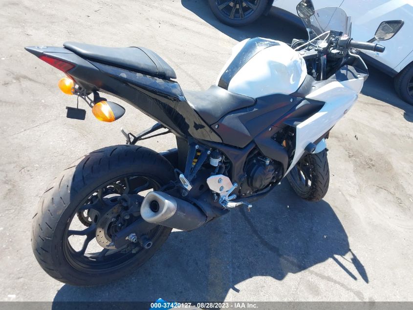 2017 YAMAHA YZFR3 A MH3RH15Y7HK002236