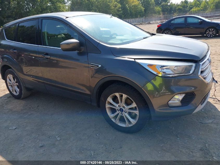 2017 FORD ESCAPE SE - 1FMCU0GD9HUD13025