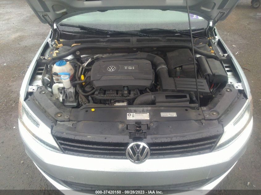 2014 VOLKSWAGEN JETTA SEDAN SE - 3VWD17AJXEM215644