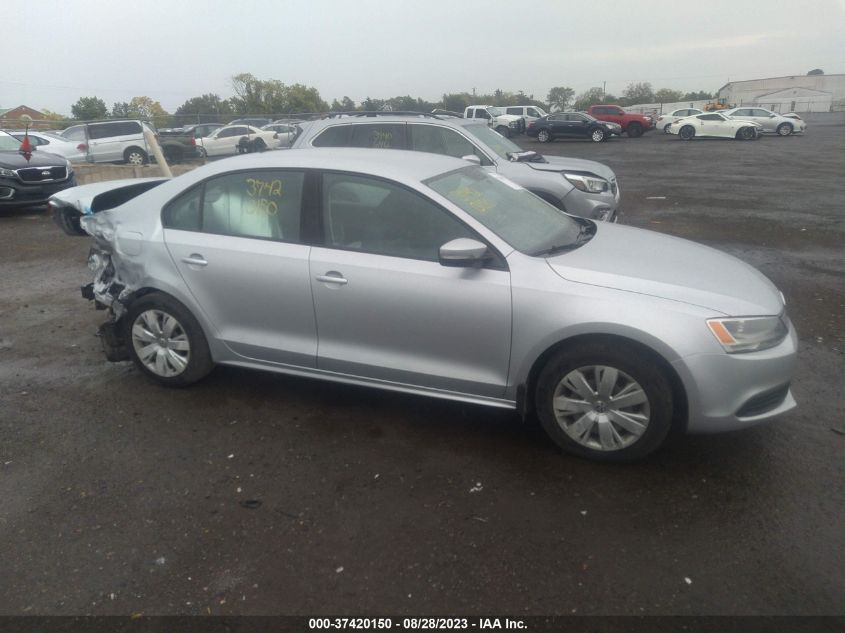 2014 VOLKSWAGEN JETTA SEDAN SE - 3VWD17AJXEM215644