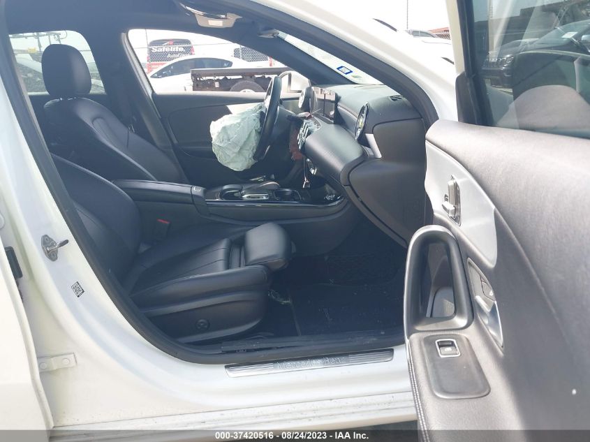 2019 MERCEDES-BENZ A 220 WDD3G4EB8KW005415