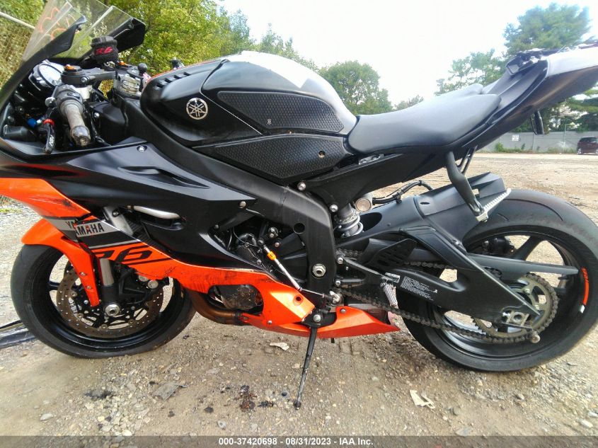 2020 YAMAHA YZFR6 JYARJ28E8LA006414