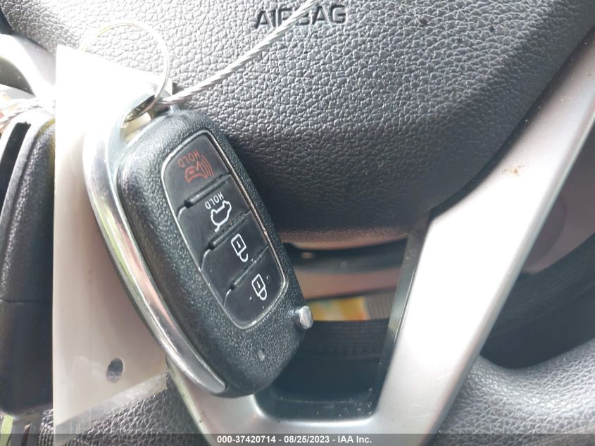 2016 HYUNDAI TUCSON SE - KM8J33A47GU073976