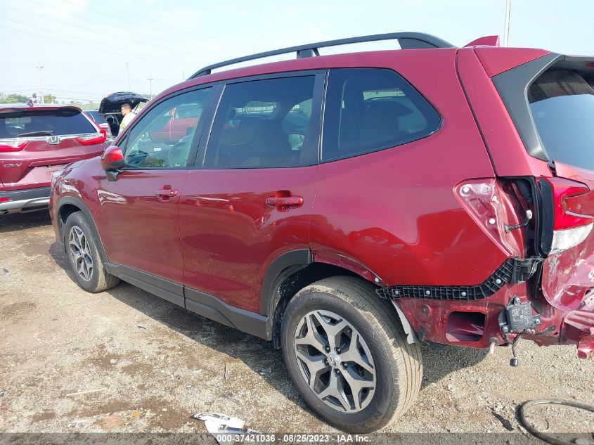 2020 SUBARU FORESTER PREMIUM - JF2SKAJC2LH451200