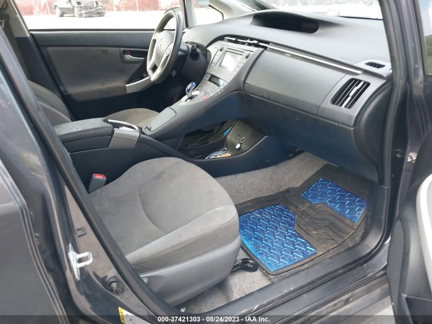 2015 TOYOTA PRIUS FOUR - JTDKN3DU7F1906397