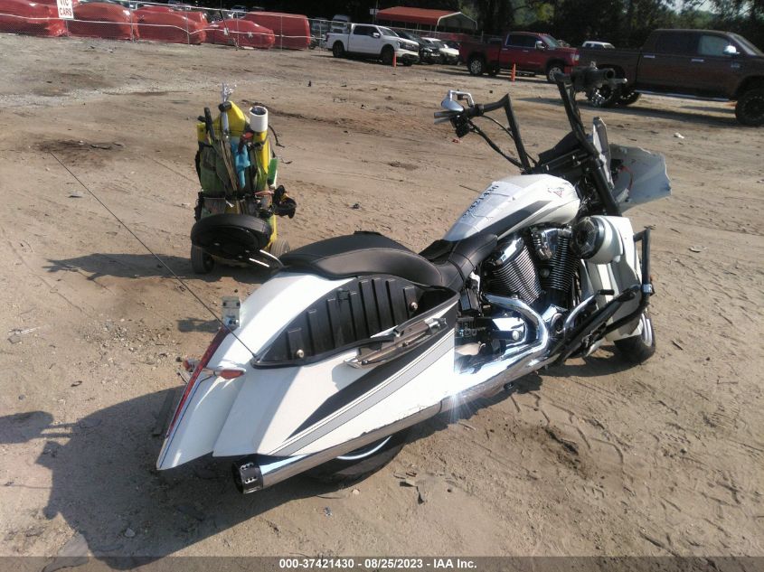 2016 VICTORY MOTORCYCLES MAGNUM 5VPYW36N5G3055690