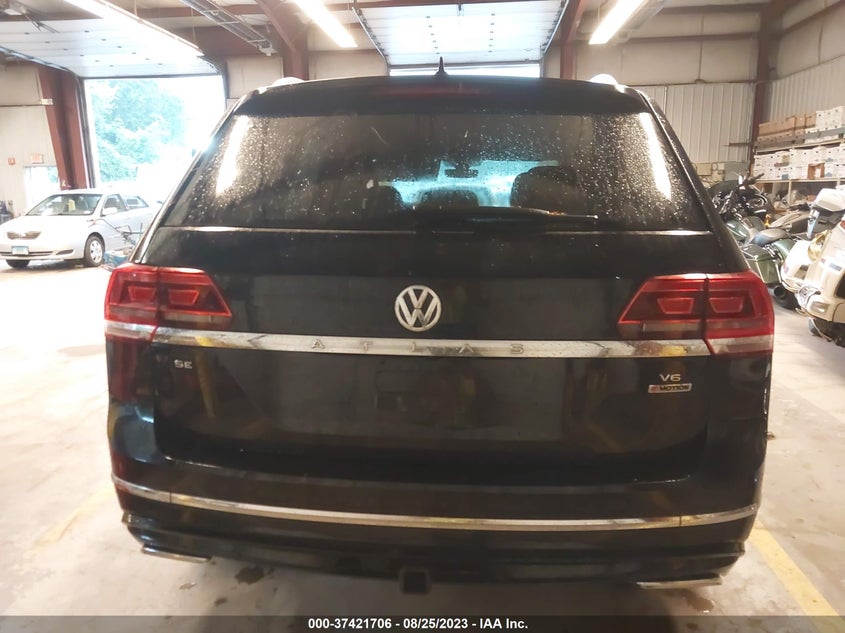 VIN 1V2XR2CA7KC516747 2019 VOLKSWAGEN ATLAS SE