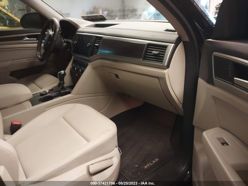 VIN 1V2XR2CA7KC516747 2019 VOLKSWAGEN ATLAS SE