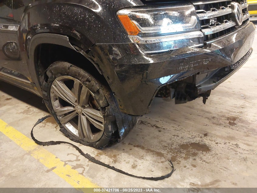 VIN 1V2XR2CA7KC516747 2019 VOLKSWAGEN ATLAS SE