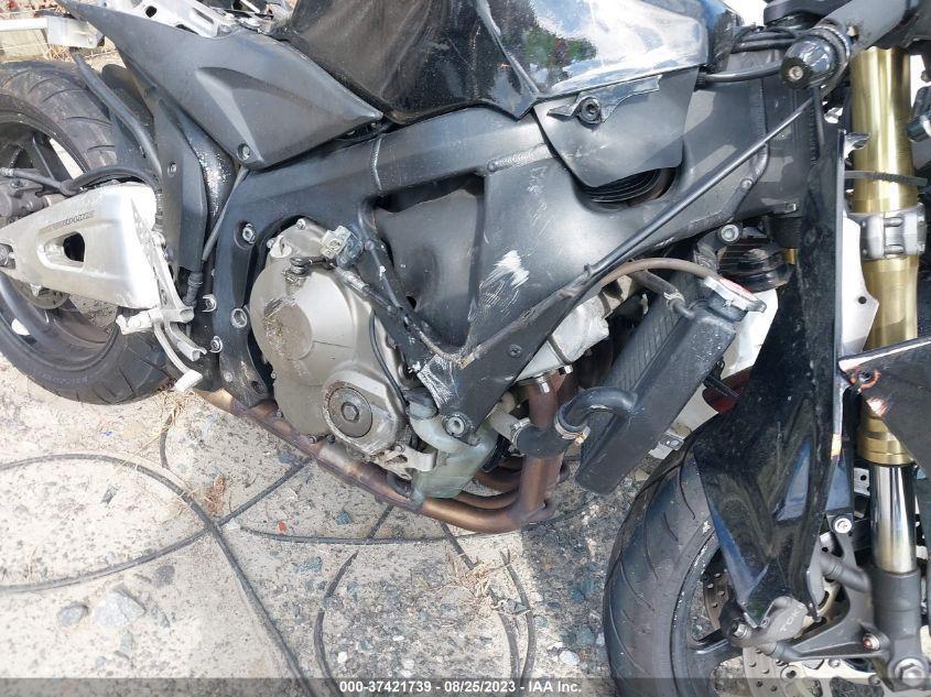 2005 HONDA CBR600 RR - JH2PC37065M205892
