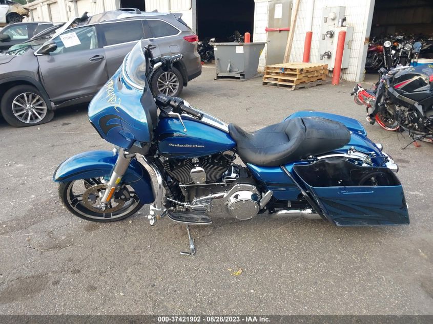 2014 HARLEY-DAVIDSON FLHX STREET GLIDE - 1HD1KBM16EB604689