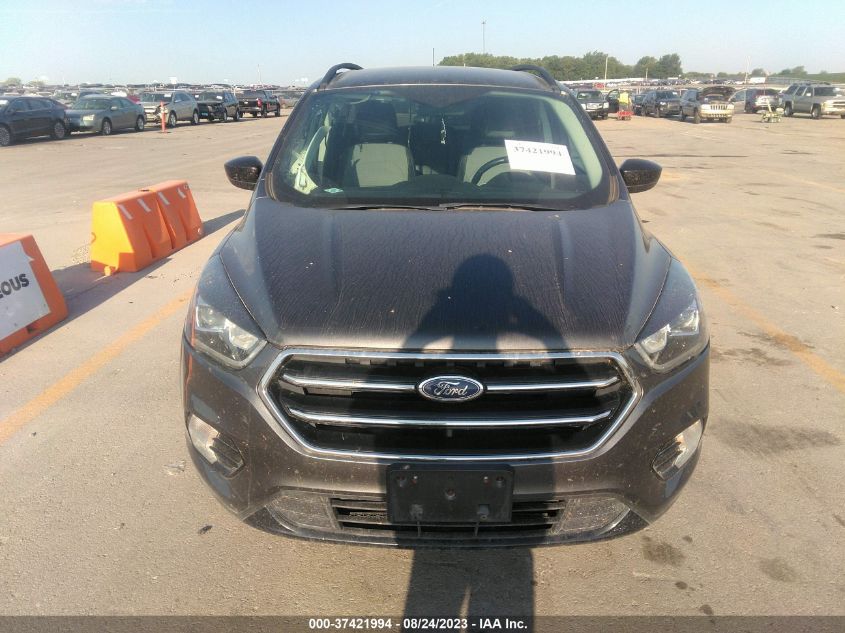 2017 FORD ESCAPE SE - 1FMCU9GD0HUB43528