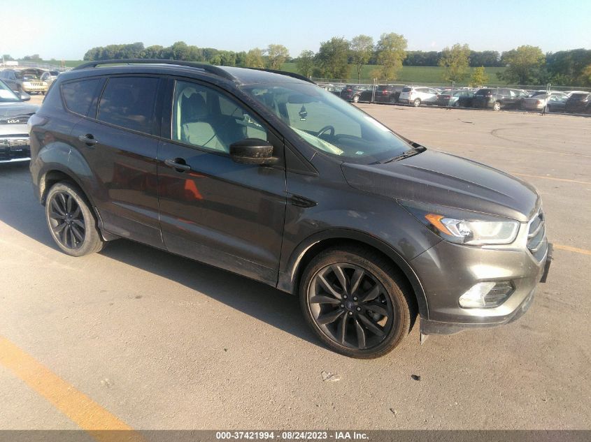 2017 FORD ESCAPE SE - 1FMCU9GD0HUB43528